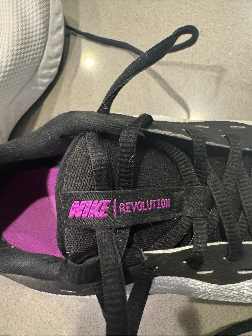 Nike Revolution Women’s Running Shoes Size 8